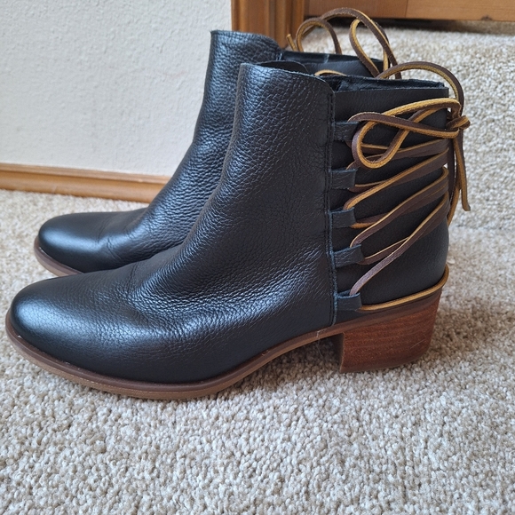 Korks Belaya Black Lace Up Detailing Booties Side Zip Womens Size 8 - Picture 1 of 9